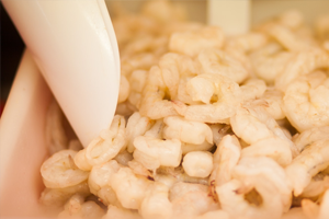 peeled and de-vained prawns